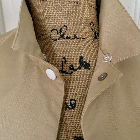Child's Khaki Trench Coat, Jacket. Uncle Cotton, S. 6-7, Like New - Picture 2 of 14